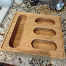 ZIPLOCK BAG ORGANIZER 