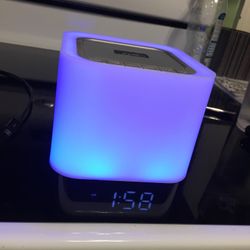 colored bluetooth clock cube