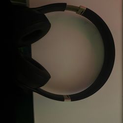 Beats Solo 4 (Gold And Black)