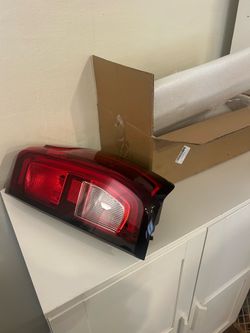 Brand New Very Tiny Dot Size Chip As Seen In 2nd photo Rear Passenger Tail Light  last picture shows compatible vehicles
