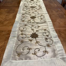 Gold Tissue Table Runner