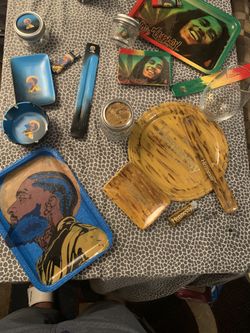 Trays by Lu’Nicks.