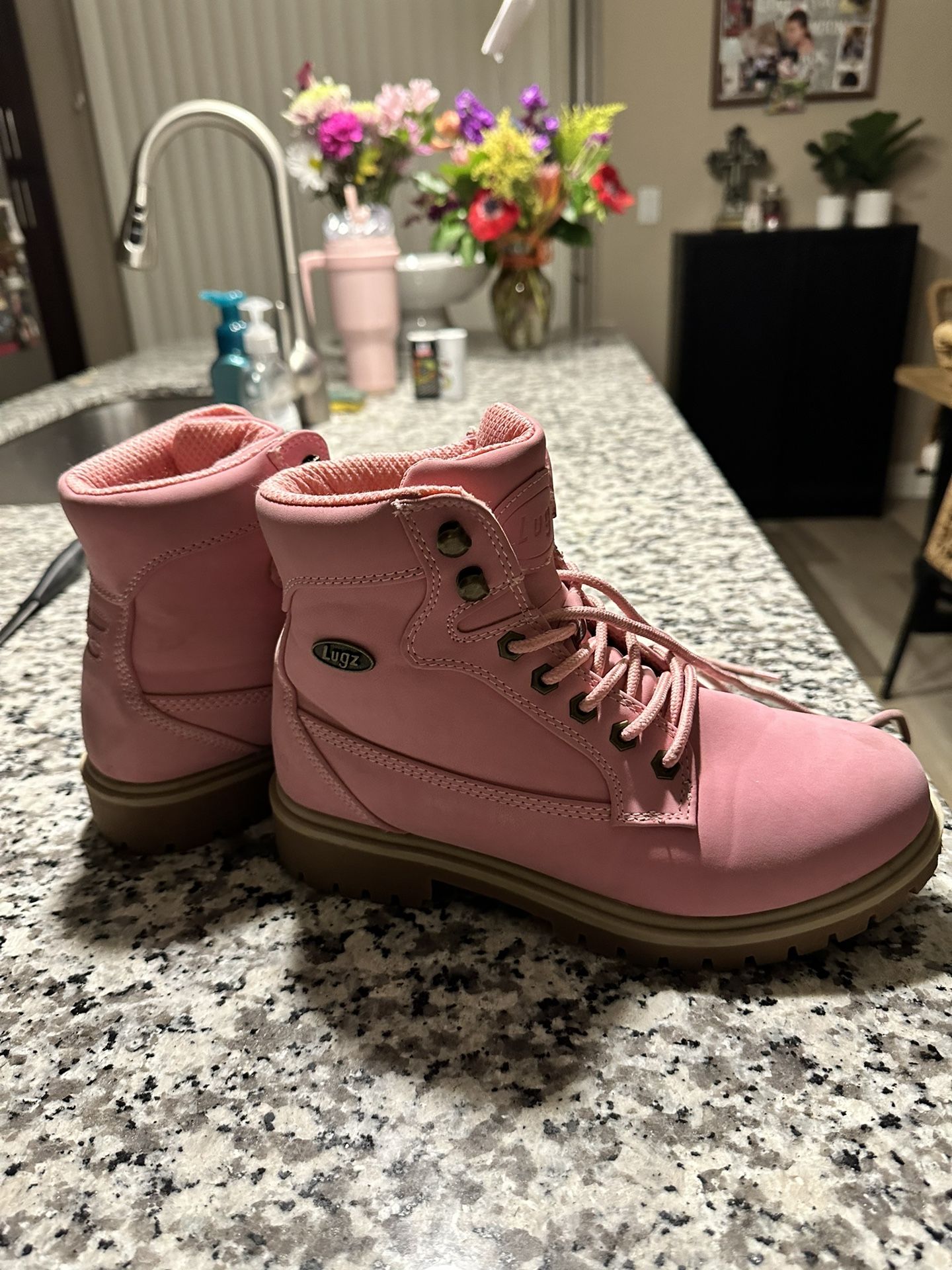 Lugs Pink Boots 