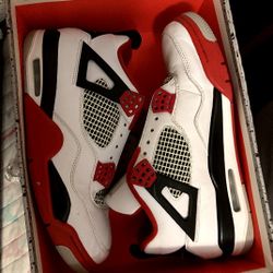 Jordan 4 Fire Red