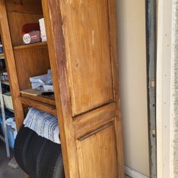 Armoire Or Cabinet 