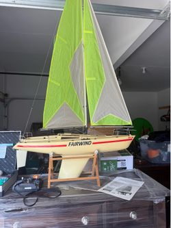 Kyosho Fairwind RC Boat remote controlled