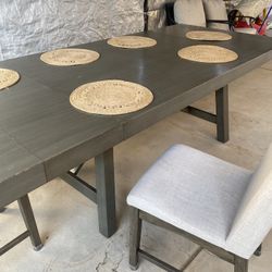 Dining Table 2 Sillas $150