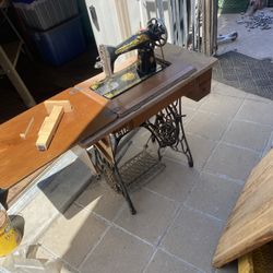 1930S Pedal Operated, Singer Sewing Machine