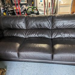 Black leather Couch Great Condition 