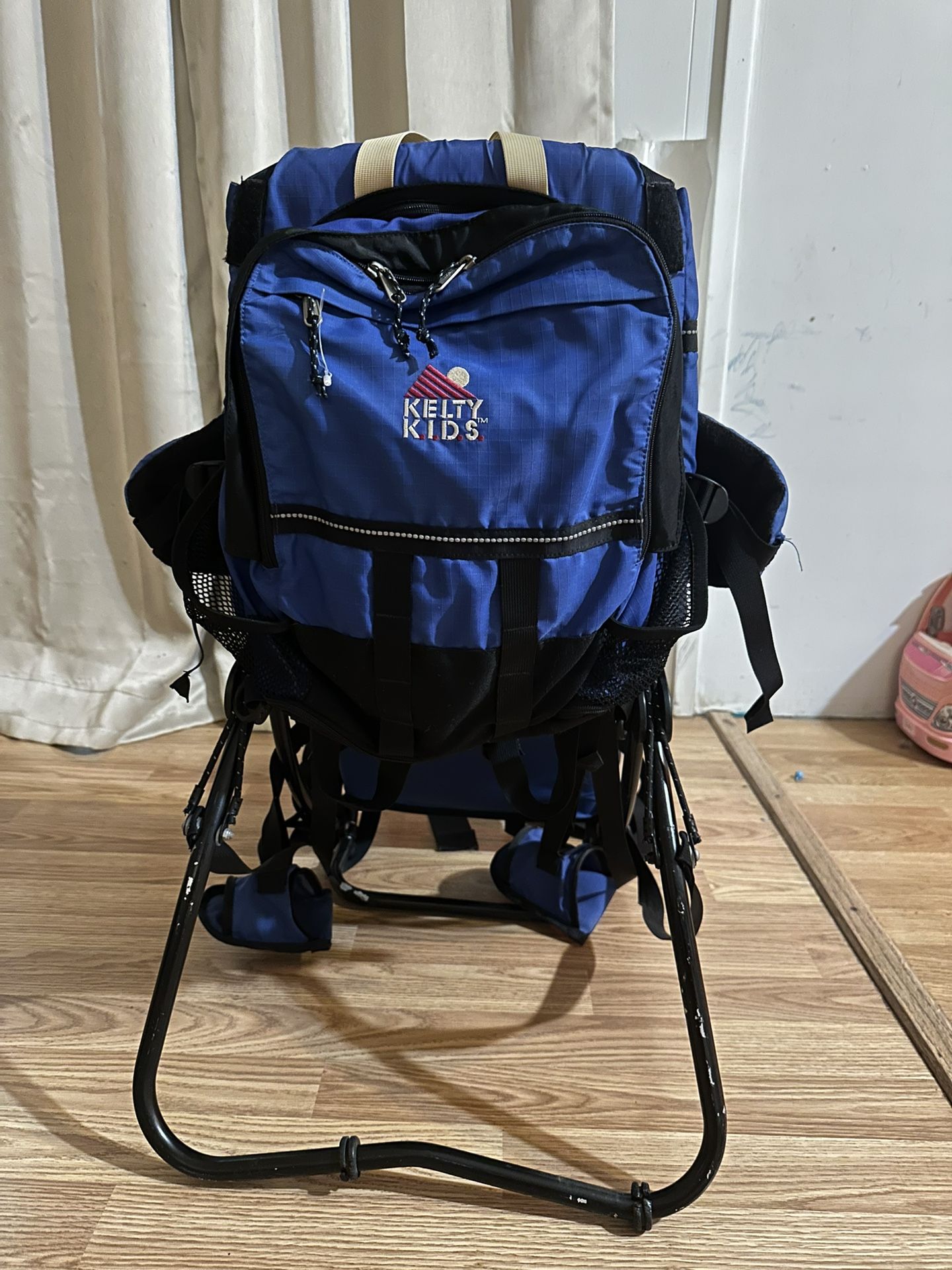 Kelty kids explore hiking backpack