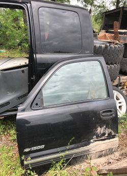 99-02 Silverado driver door. $125