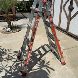 LITTLE GIANT FOLDING LADDER 