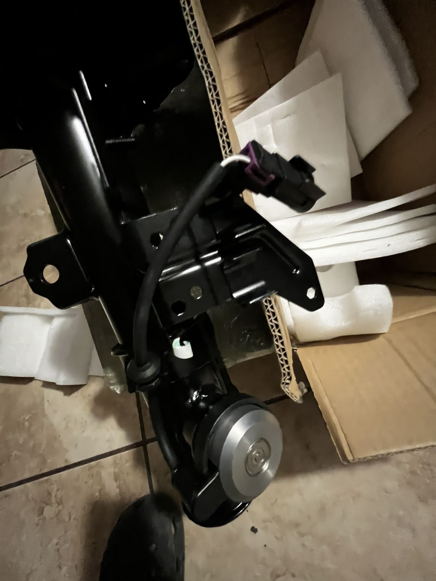 Front Left and Right Suspension Strut and Coil Spring Assembly for Cadillac SRX