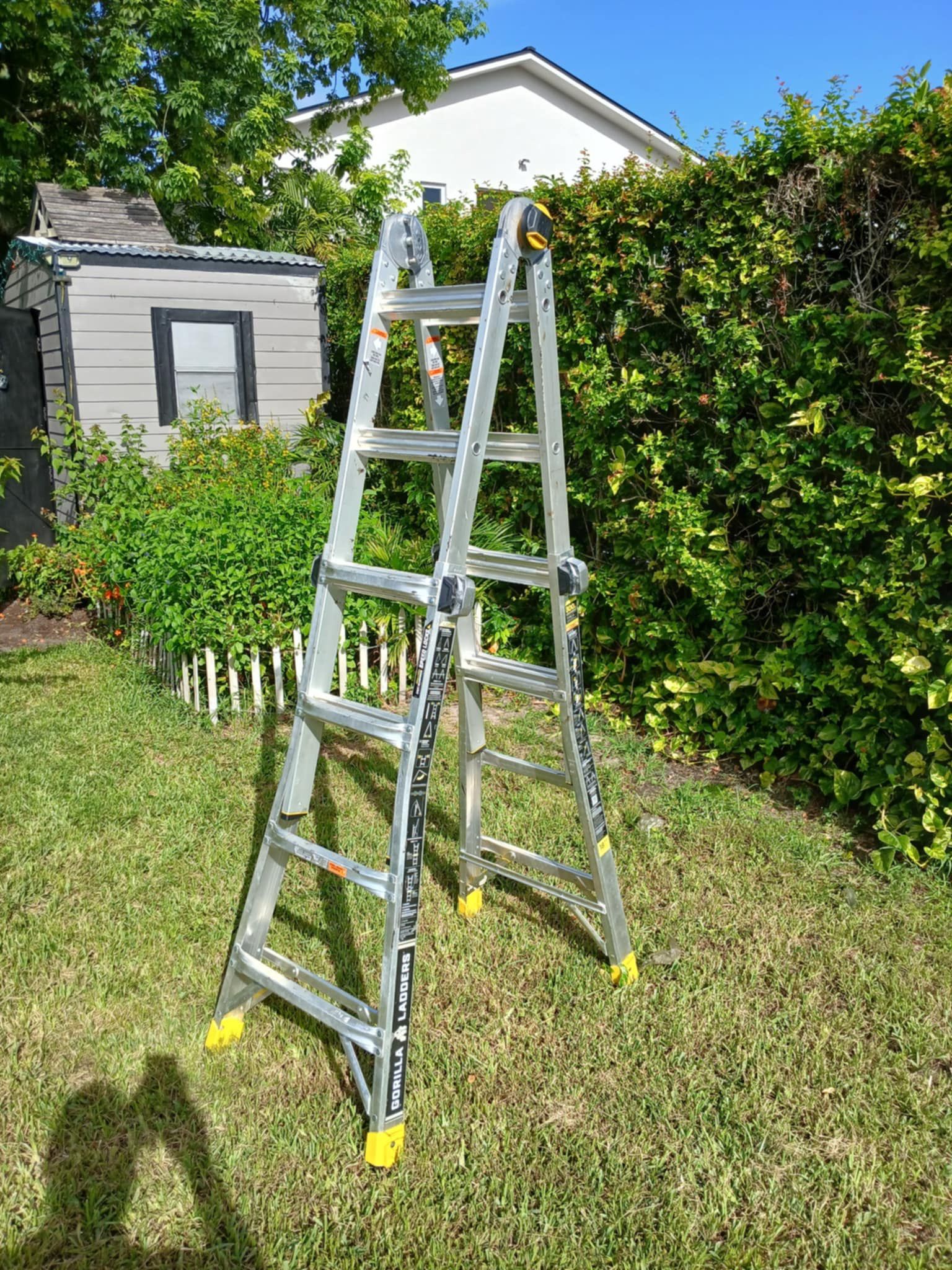 Gorilla 18 Ft 300 Lbs Ladder