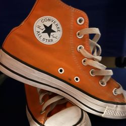 Converse High tops in Orange
