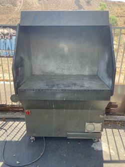 Paint downdraft fan