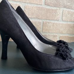 Black Micro Suede Pumps Sz 8