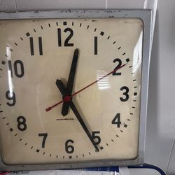 Classic Classroom Wall Clock