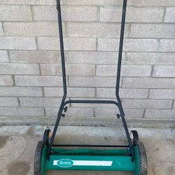 Scott’s Push Mower 