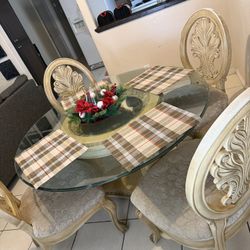 Komedor Redondo /// 4 Sillas 