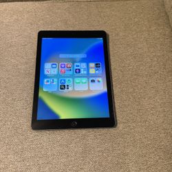 Apple iPad 5th Gen, 32GB
