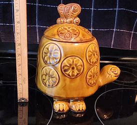 It's the real McCoy!!!....Cookie Jar that is.
.