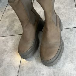 Steve Madden Boots $25