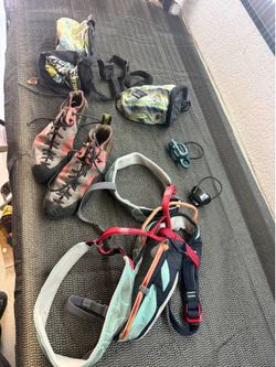 Climbing gear shoes / chalk bag/ harness size medium