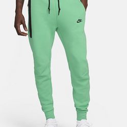 Nike Sportswear Tech Fleece Jogger Sweatpants FB8002-222 Green NWT Men’s Large