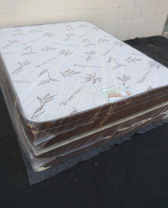 Brand New Queen Size Pillowtop Mattress Included Box Spring. 