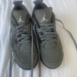Jordan 4 Grey
