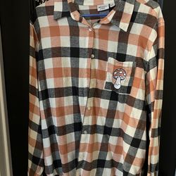 Long sleeve plaid shirt