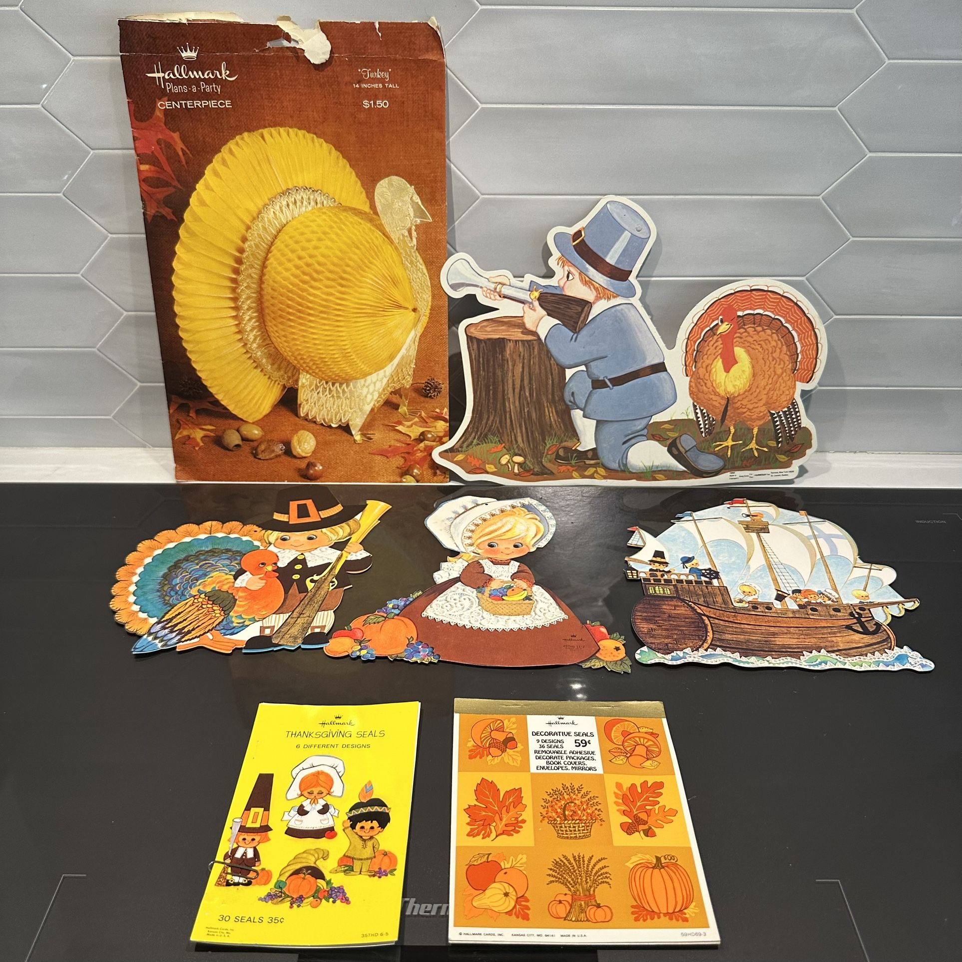 Lot of 7 vintage Thanksgiving decorations Hallmark