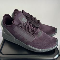 NMD_R1 V2 'Shadow Maroon Size 11 (DS)