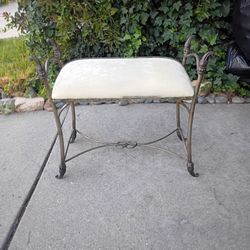 Seat Bench Tuffet Wrought Iron with Comfy Top 