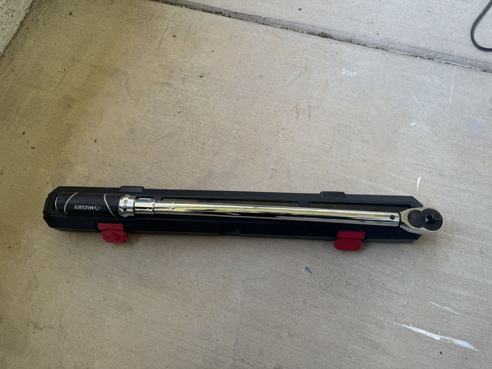 Husky Up To 250 ft./lbs. 1/2 in. Torque Wrench