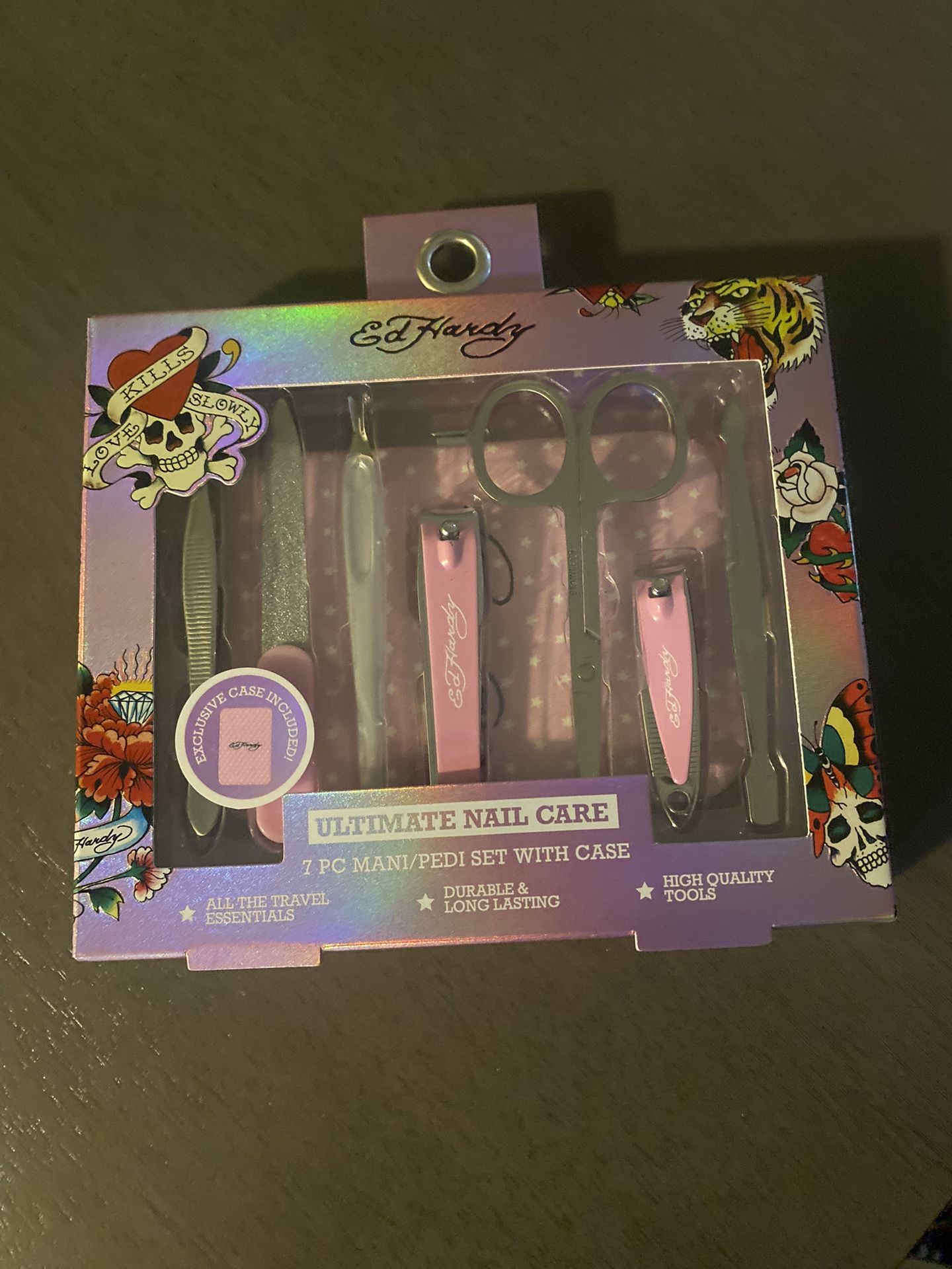 Ed Hardy Pedicure And Nail Kit