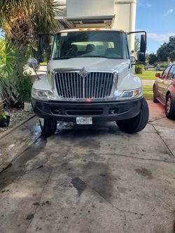 International 2007 DT 466