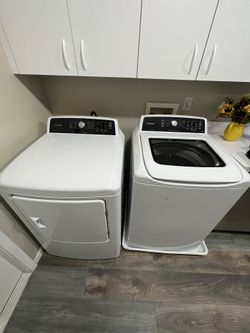 Frigidaire Washer & dryer