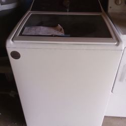 Whirlpool  (New) Top Loader Washer