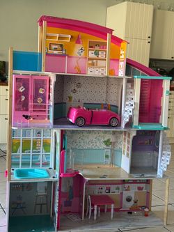 Doll House ( casa para muñecas Barbie )