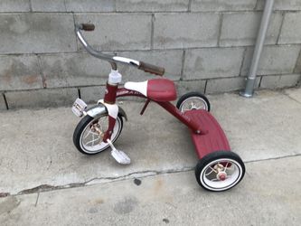tricycle ( good for decor )