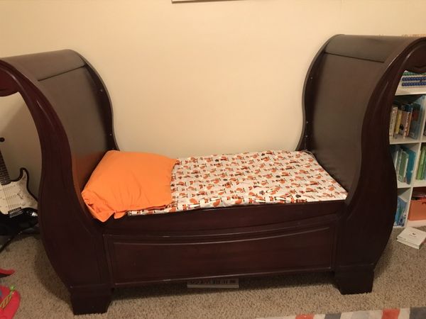 Pottery Barn Larkin Fixed Gate Sleigh Crib For Sale In Glendale