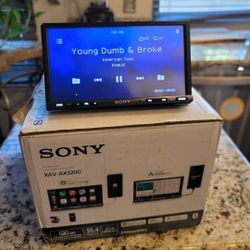 Very Nice Sony Carplay Car stereo 7" touchscreen radio 
