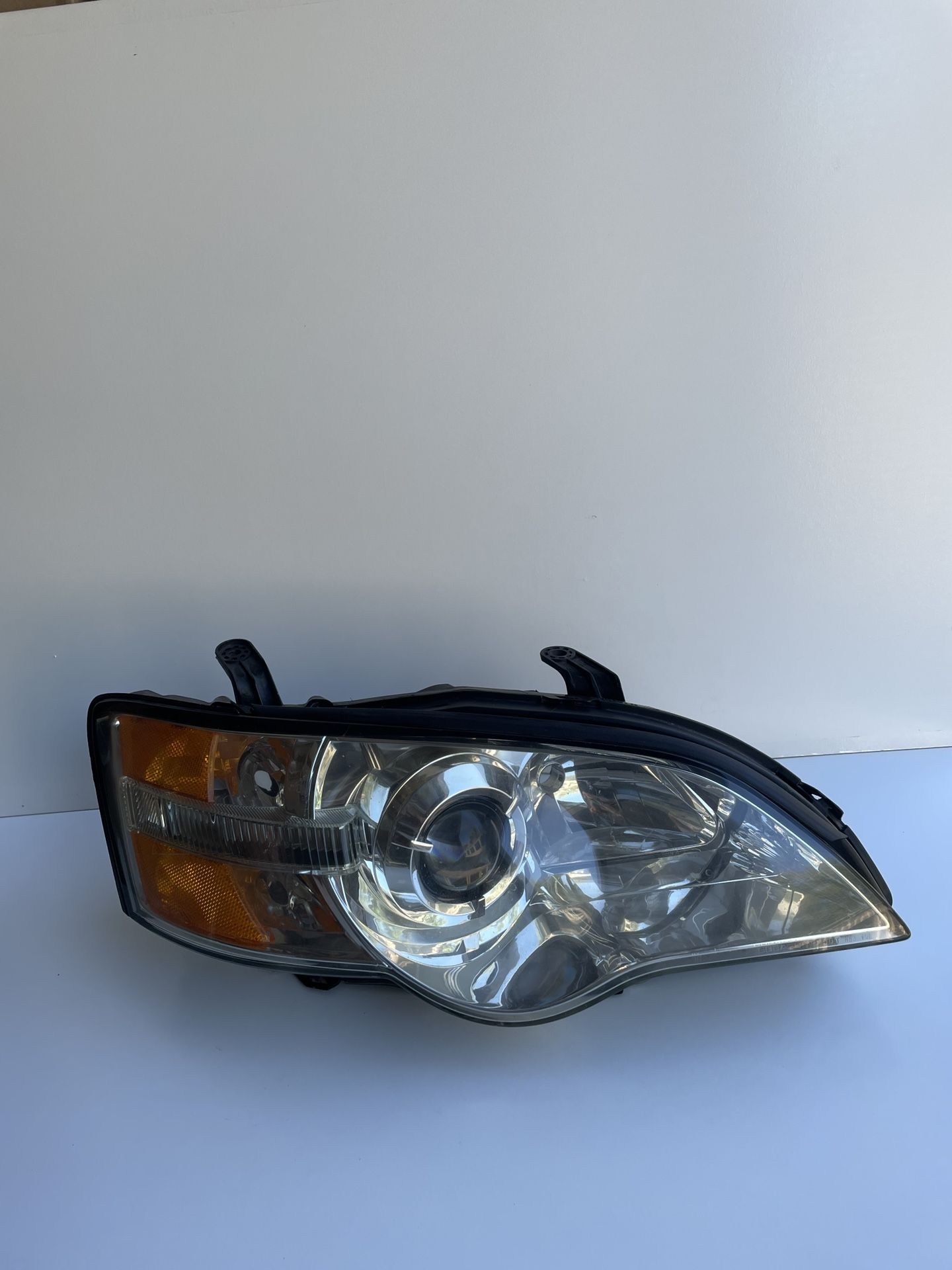2006 2007 Subaru Outback Right Passenger Halogen Headlight Headlamp Factory