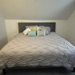 King Bed Frame W/mattress