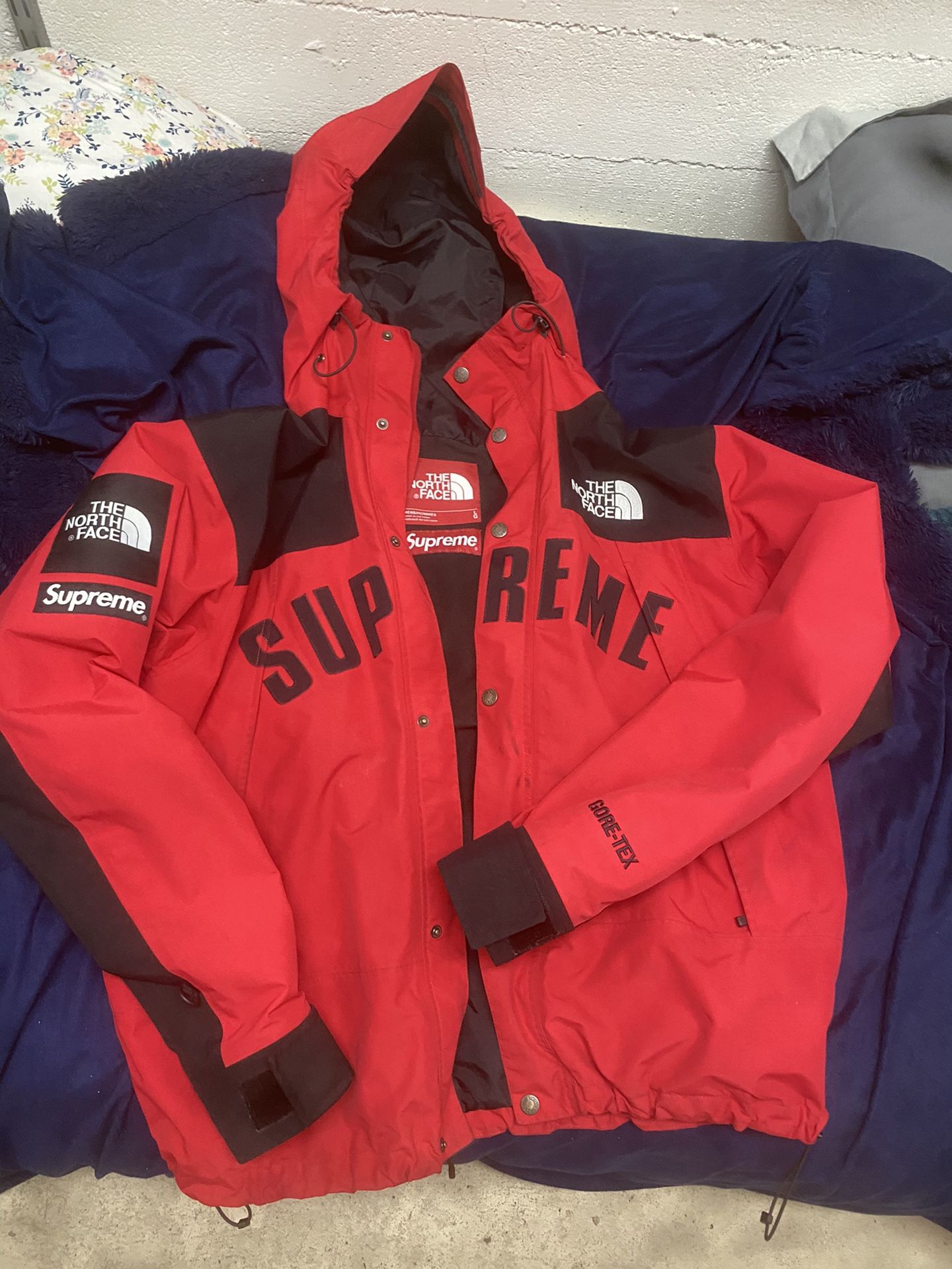 Supreme Gore-Tex The North Face 2018 Arc Logo Mountain Parka Jacket (size Large)