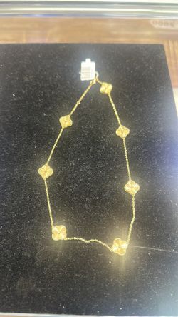 Gold leaf Clover Chain