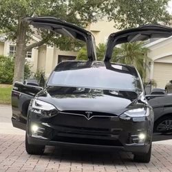 Tesla model X P100D