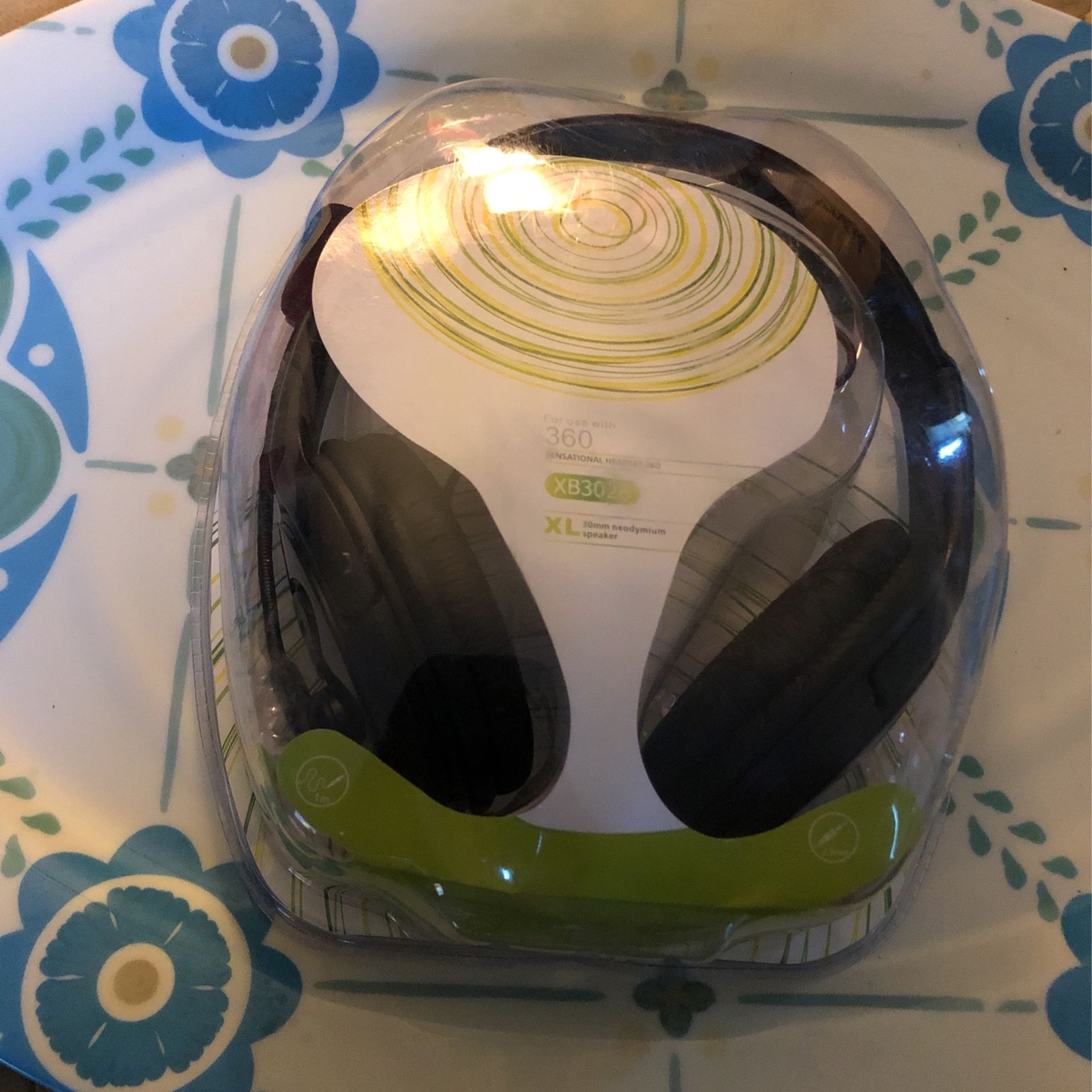 Xbox 360 Headphones W/microphone